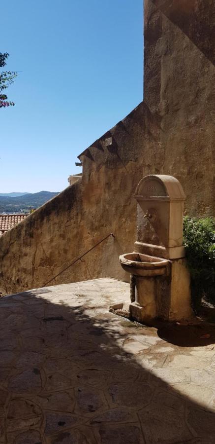 L'Odyssee Provencale, Un Duplex De Charme De 2 Chambres Au Pied Du Village Medieval De Bormes-Les-Mimosas, Offrant Des Prestations Haut De Gamme Et Une Superbe Vue Sur Le Massif Des Maures Экстерьер фото